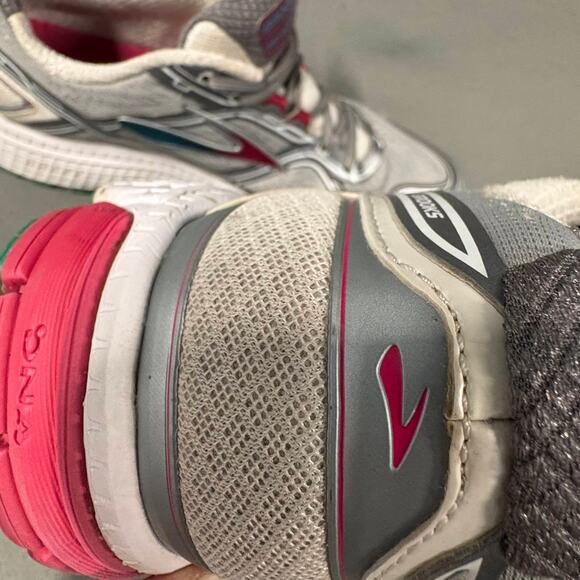 Brooks Sneakers Ghost 8 8th Edition Sz 11 Gray‎ Pink Silver 1201931B073 Athletic - Picture 10 of 15